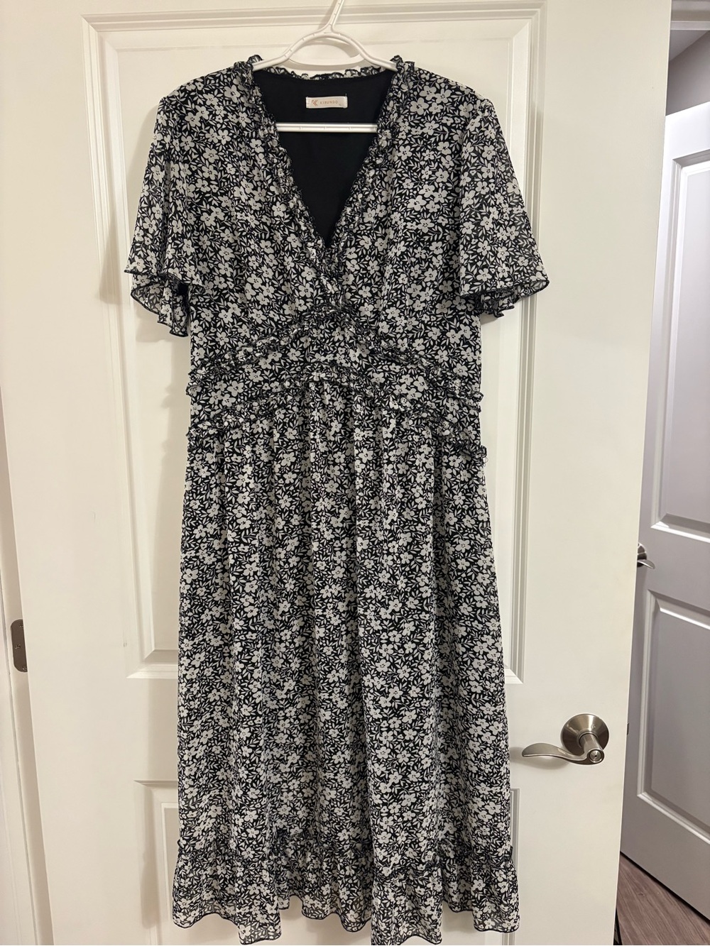Floral V-Neck Midi Dress - Black & White